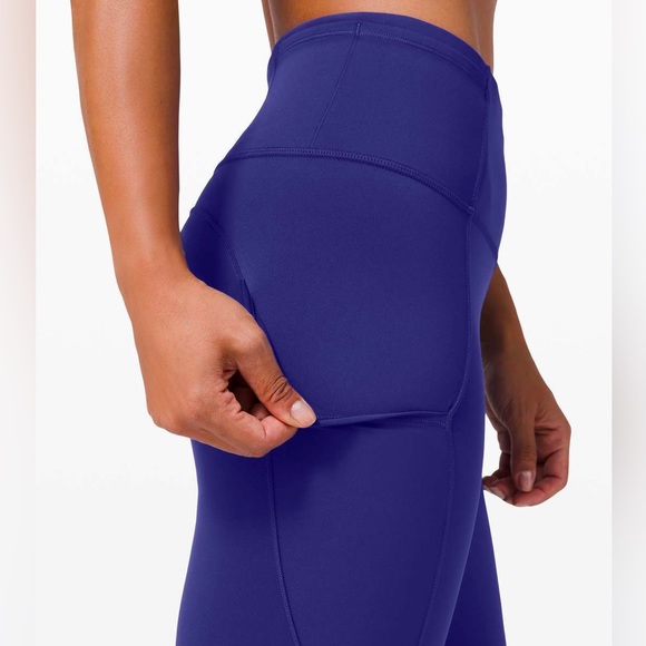 Lululemon Fast and Free HR Crop 23” size 6 - Picture 3 of 6